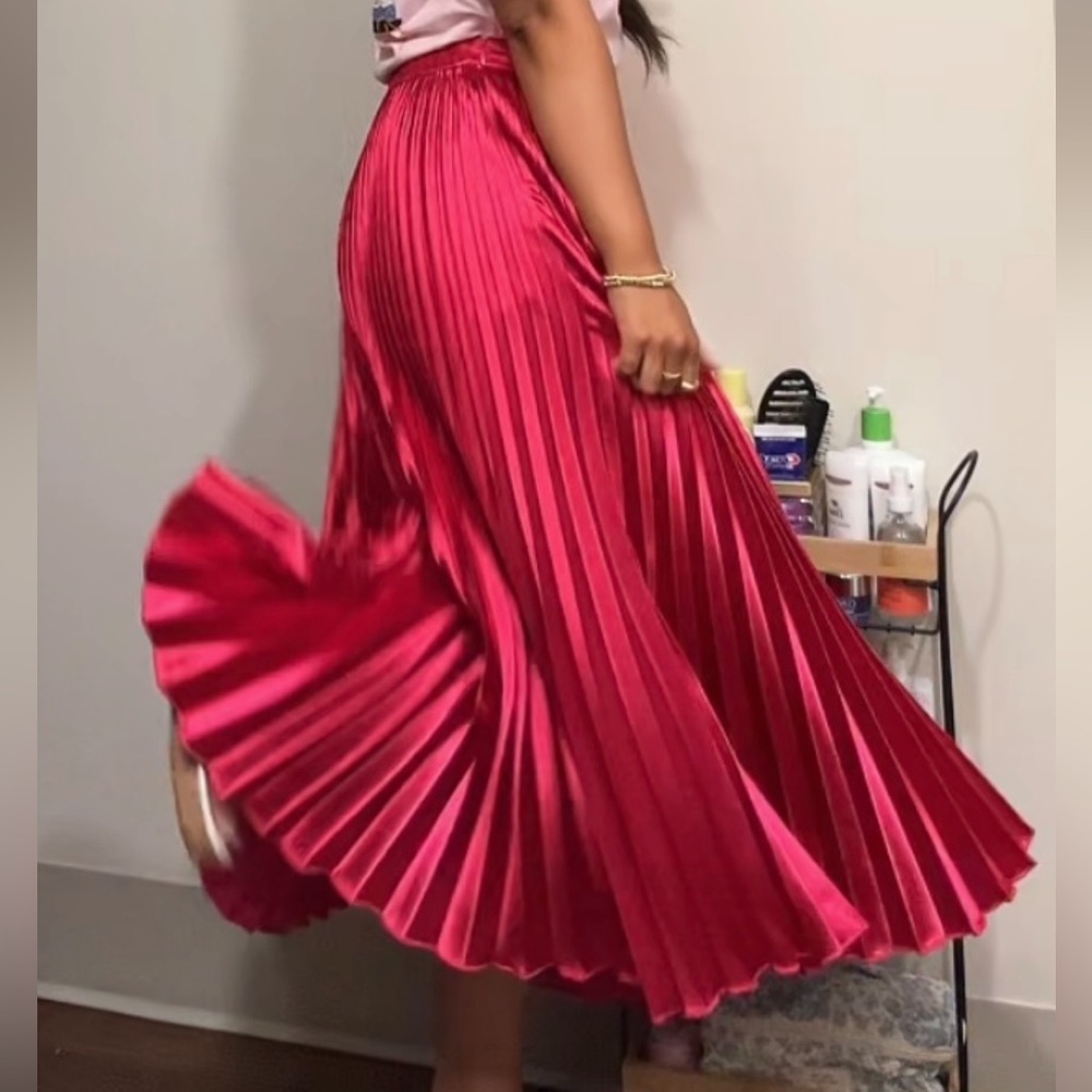 Entro Pink Satin Pleated Maxi Skirt - Picture 3 of 3